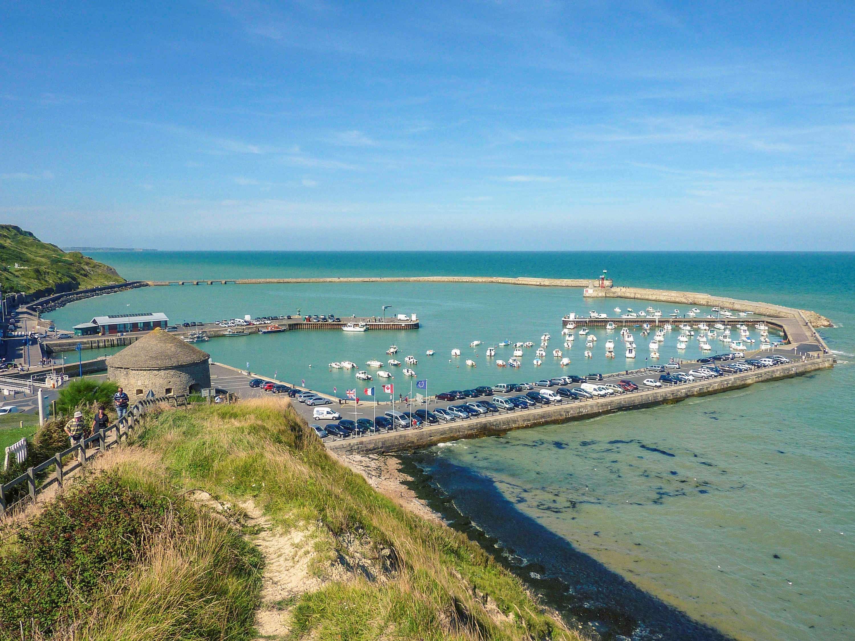 Hotel ibis Bayeux Port En Bessin Extérieur photo